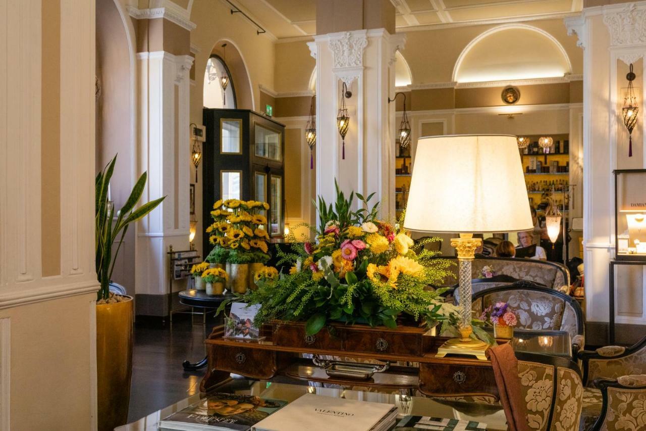 호텔 베르니니 팰리스 피렌체 외부 사진 The lobby of the hotel